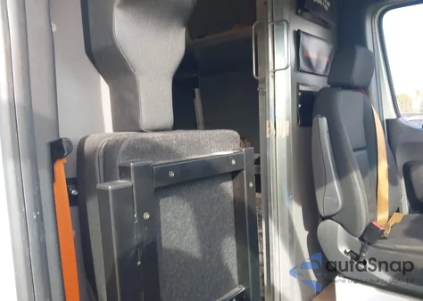 2022 Mercedes-Benz Sprinter 2500 High Roof I4 Diesel из США, поврежденный, VIN W1Y4DCHYXNT092964